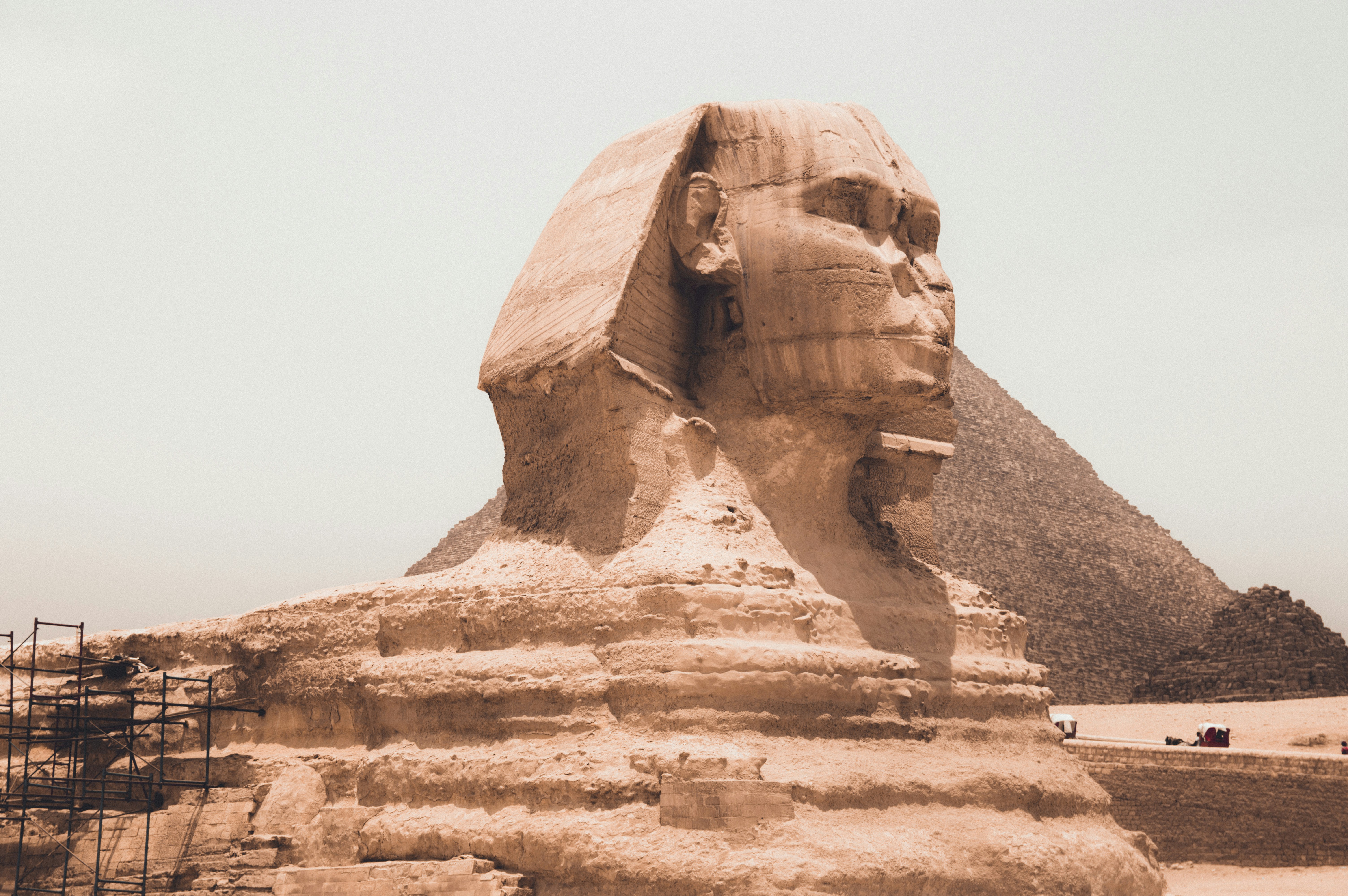 🐫 Пирамидите и Сфинксът