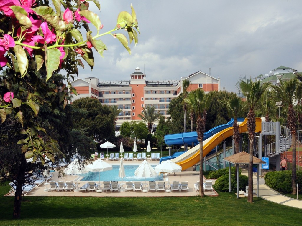 Почивка в Анталия с чартър от София- INSULA RESORT