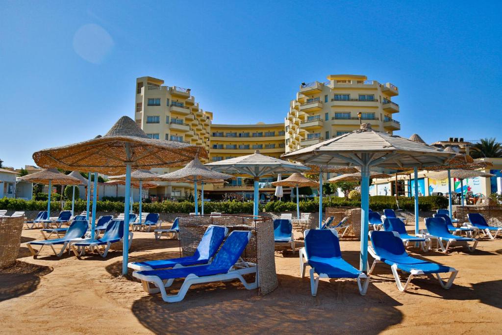 Хургада и Кайро с чартър от София MAGIC BEACH HOTEL 