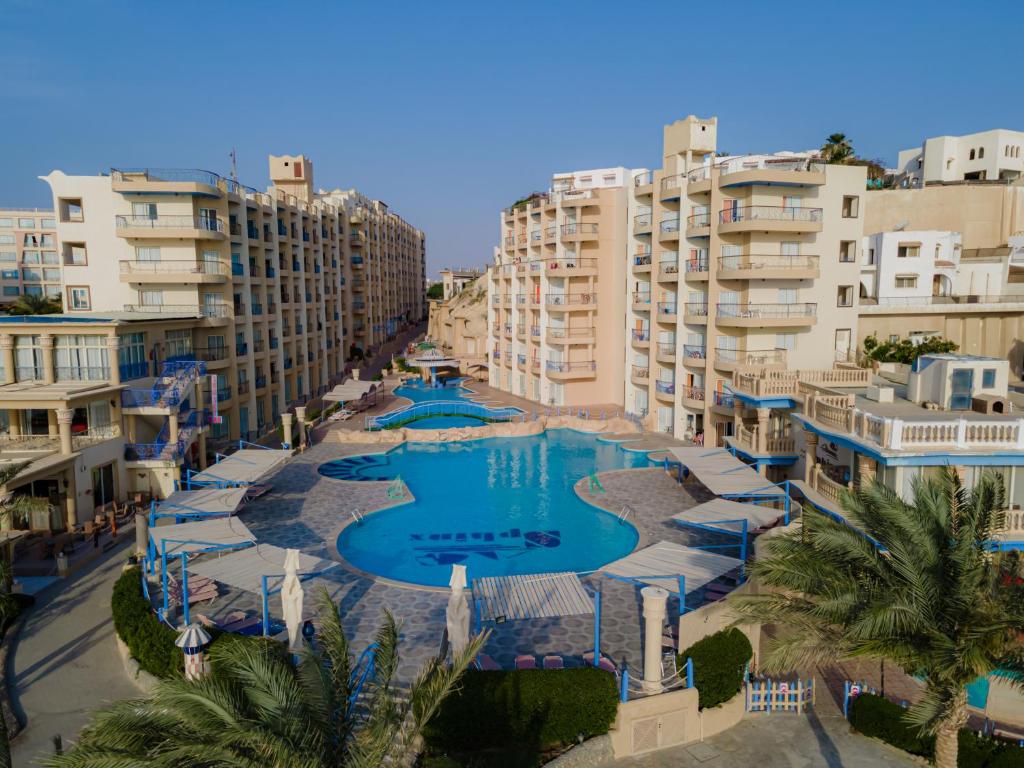 Хургада и Кайро с чартър от София SPHINX AQUAPARK BEACH RESORT 