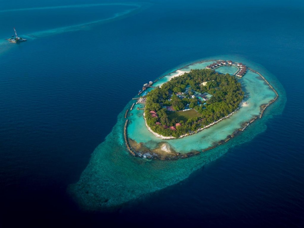 Нова Година - Почивка на Малдиви с чартър от София ELLAIDHOO MALDIVES BY CINNAMON
